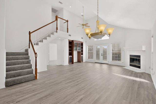 714 Ashbrook Court, Euless, TX 76039