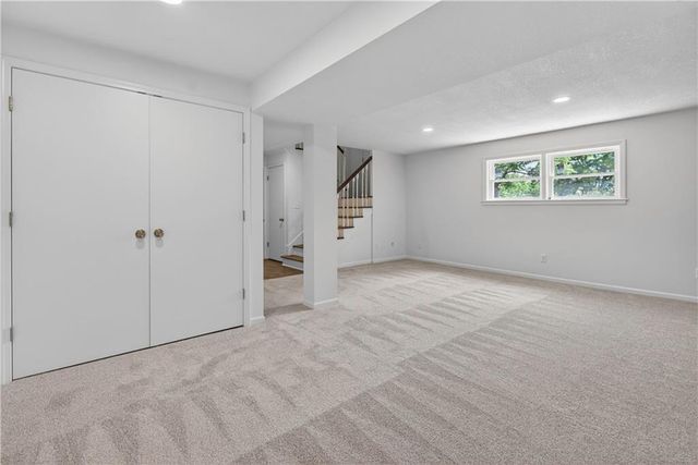 13516 W 71st Street, Shawnee, KS 66216