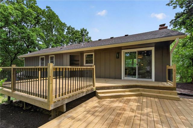 13516 W 71st Street, Shawnee, KS 66216