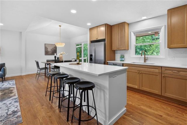 13516 W 71st Street, Shawnee, KS 66216