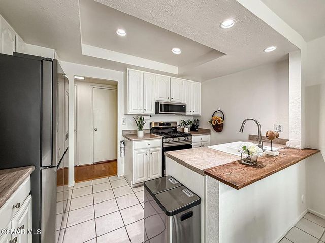 560 Chapala Drive, Camarillo, CA 93010