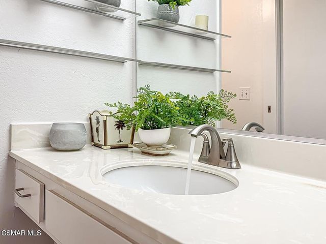 560 Chapala Drive, Camarillo, CA 93010