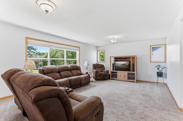 19886 Evensong Avenue, Farmington, MN 55024