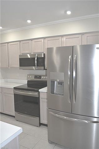 844 Shoal Creek TRL, Chesapeake, VA 23320