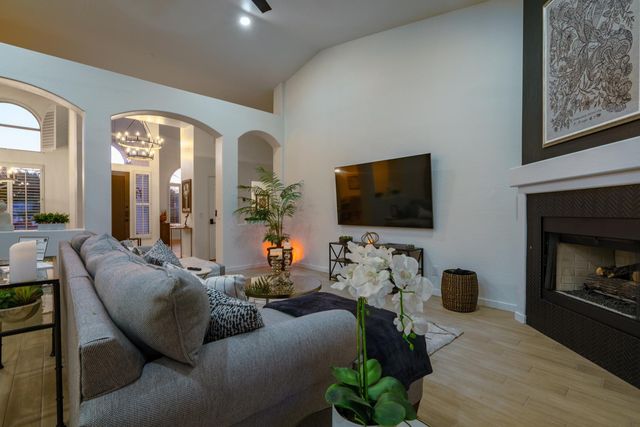 17635 N 55th Place, Scottsdale, AZ 85254