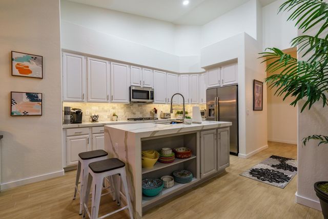 17635 N 55th Place, Scottsdale, AZ 85254