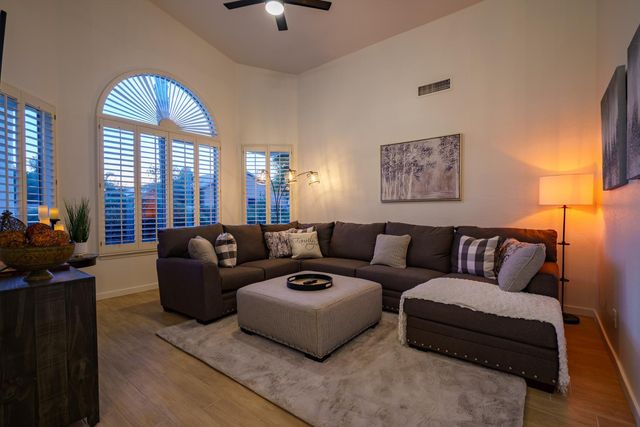 17635 N 55th Place, Scottsdale, AZ 85254