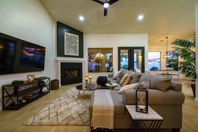 17635 N 55th Place, Scottsdale, AZ 85254