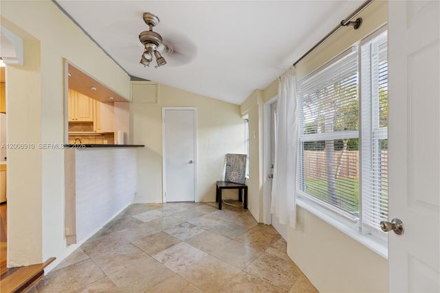 1422 Wiley St, Hollywood, FL 33020