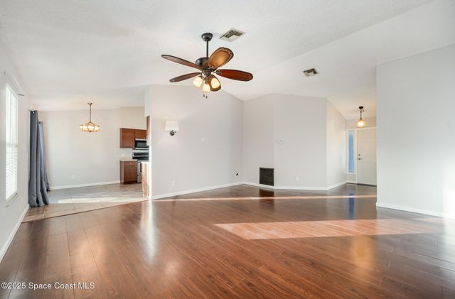 511 Biscayne Lane, Sebastian, FL 32958