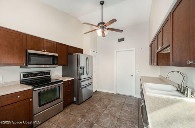 511 Biscayne Lane, Sebastian, FL 32958