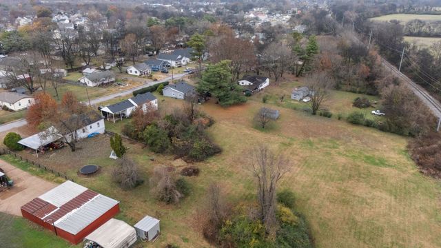 4252 Woods St, Old Hickory, TN 37138
