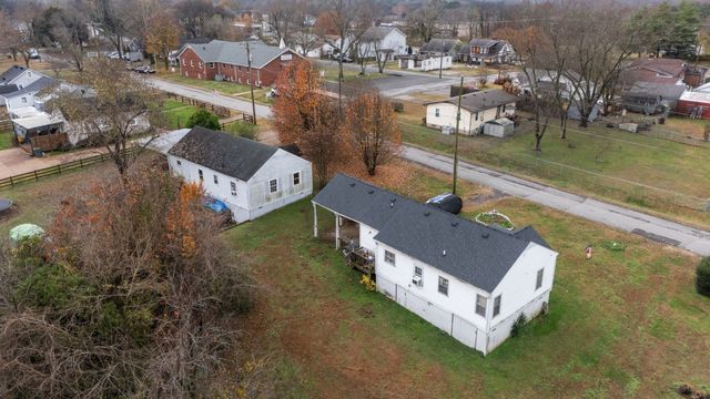4252 Woods St, Old Hickory, TN 37138