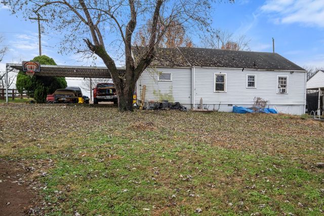 4252 Woods St, Old Hickory, TN 37138