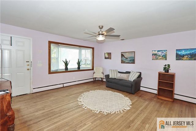 196 Worth Street, Iselin, NJ 08830