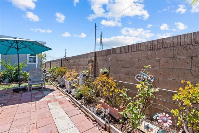 7700 Lampson Avenue 11, Garden Grove, CA 92841
