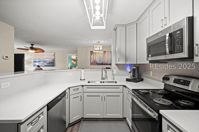 100 Kensington Blvd Apt 318, Bluffton, SC 29910