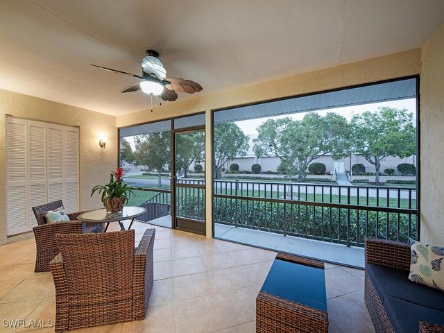 560 9th AVE S 1, Naples, FL 34102