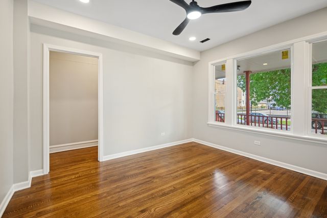 3300 N Karlov Avenue 1, Chicago, IL 60641