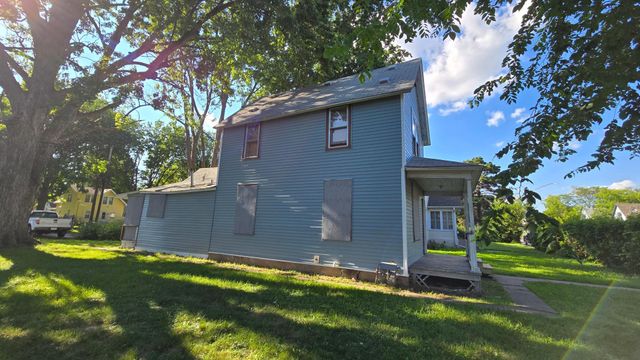 4031 Fremont Avenue N, Minneapolis, MN 55412