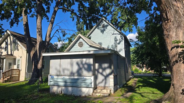 4031 Fremont Avenue N, Minneapolis, MN 55412