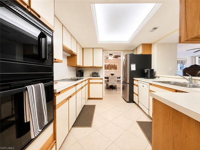 5601 Turtle Bay DR 2003, Naples, FL 34108