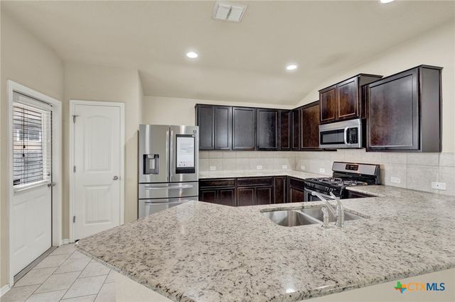 8510 Shooter Cove, San Antonio, TX 78254
