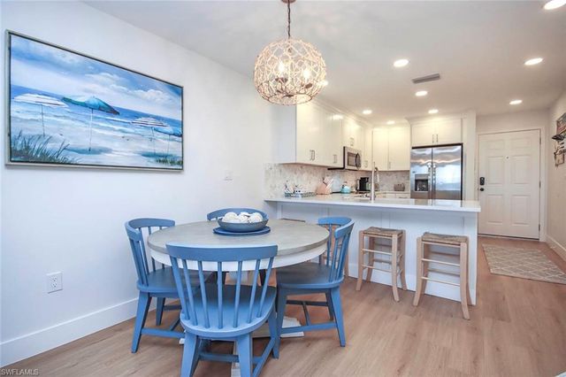 671 E Gulf DR 3C3, Sanibel, FL 33957