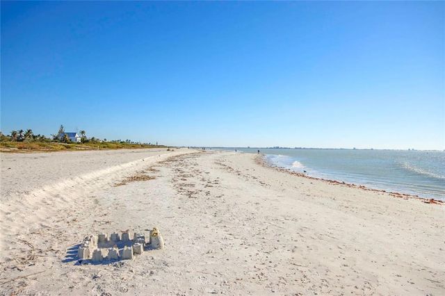 671 E Gulf DR 3C3, Sanibel, FL 33957
