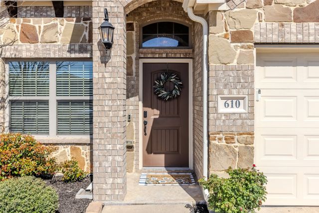 610 Boxwood Court, Greenville, TX 75402