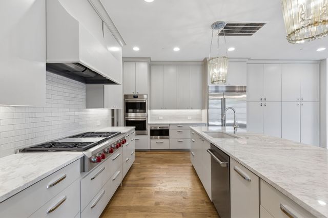 76 Cortes Drive, Westlake, TX 76262