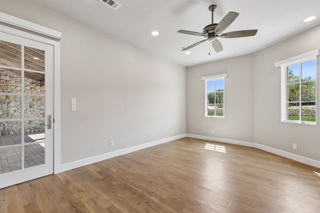 76 Cortes Drive, Westlake, TX 76262