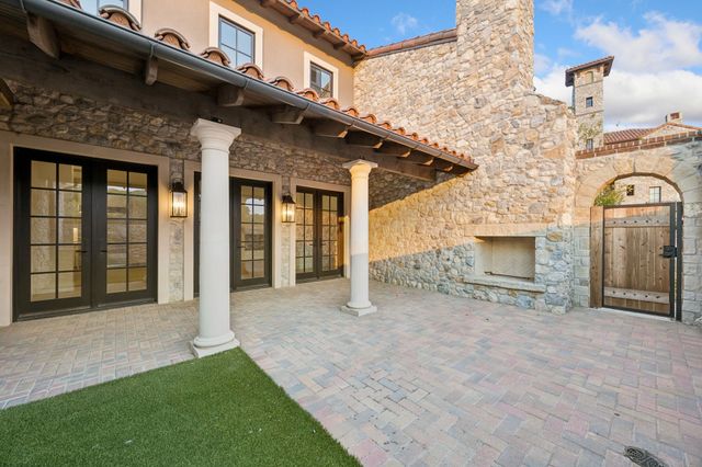 76 Cortes Drive, Westlake, TX 76262