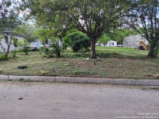 406 Patrick St, Pleasanton, TX 78064