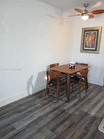 1000 SW 10th Ter 17P, Hallandale Beach, FL 33009