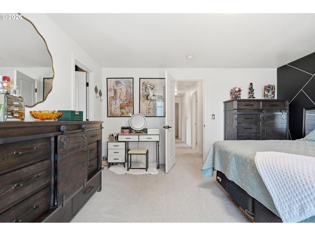 624 N Pershing St, Mt Angel, OR 97362
