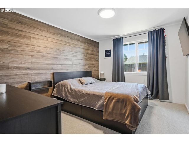 624 N Pershing St, Mt Angel, OR 97362
