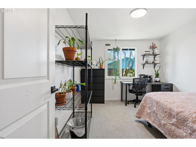 624 N Pershing St, Mt Angel, OR 97362