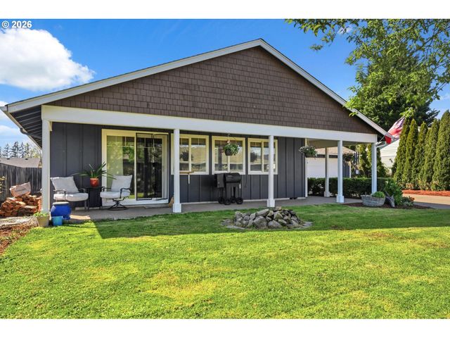 624 N Pershing St, Mt Angel, OR 97362