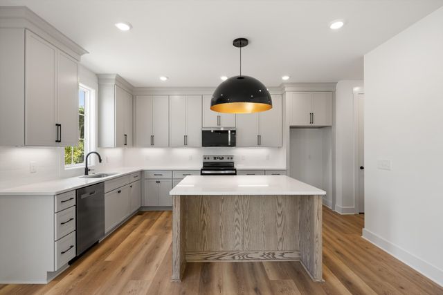 1301 Alderwood Pass, Nashville, TN 37207
