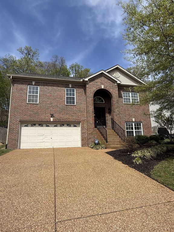 1078 Willoughby Station Blvd, Mount Juliet, TN 37122