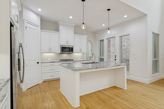 412 Loma Alta Drive, Flower Mound, TX 75022