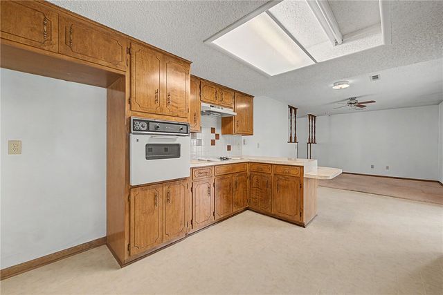 1708 Lawrence Street, Bentonville, AR 72712