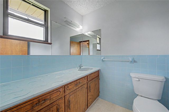 1708 Lawrence Street, Bentonville, AR 72712