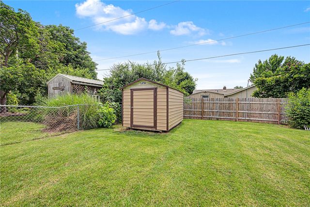 1708 Lawrence Street, Bentonville, AR 72712