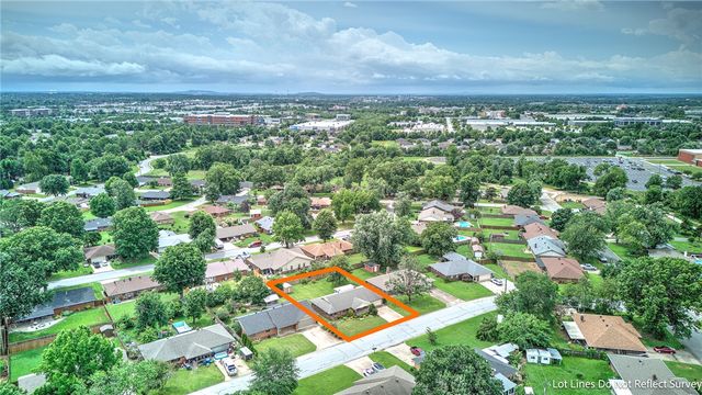 1708 Lawrence Street, Bentonville, AR 72712