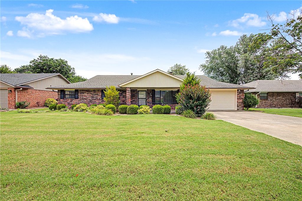 1708 Lawrence Street, Bentonville, AR 72712