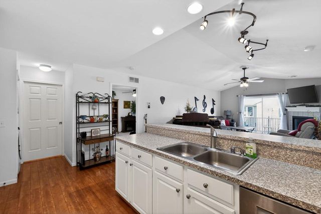 858 St. Albert the Great Drive, Sun Prairie, WI 53590