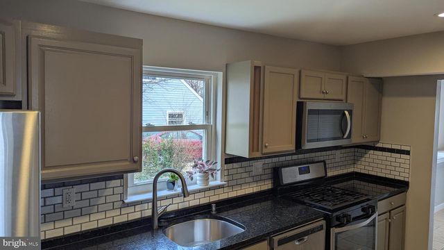 113 COLBURN DR, Manassas Park, VA 20111