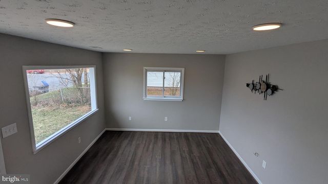 113 COLBURN DR, Manassas Park, VA 20111